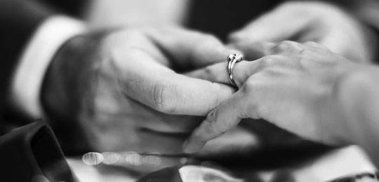 How to Propose: 5 Questions You Should Ask Before Getting Engaged + 3 Real Proposal Stories