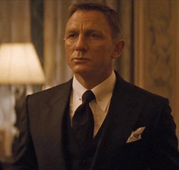 Comparing Daniel Craig's Navy Pinstripe Suits – Bond Suits