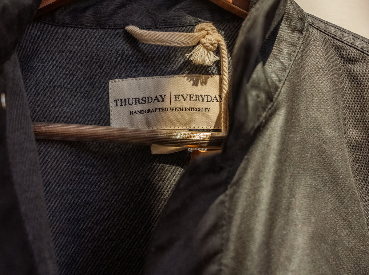 The Black Waxed Canvas Jacket You'll Wear Everywhere This Fall + 3 Outfits  · Primer